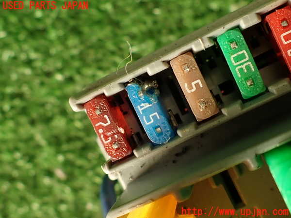 2UPJ-37506741]アバルト・595(312142)ヒューズボックス1 中古_m0004.jpg