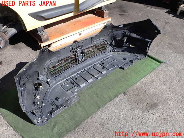 2UPJ-37511010]ルノー・カングー(KFKH5H)フロントバンパー 中古_m0004.jpg