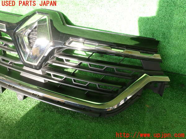 2UPJ-37511050]ルノー・カングー(KFKH5H)ラジエターグリル 中古_m0003.jpg