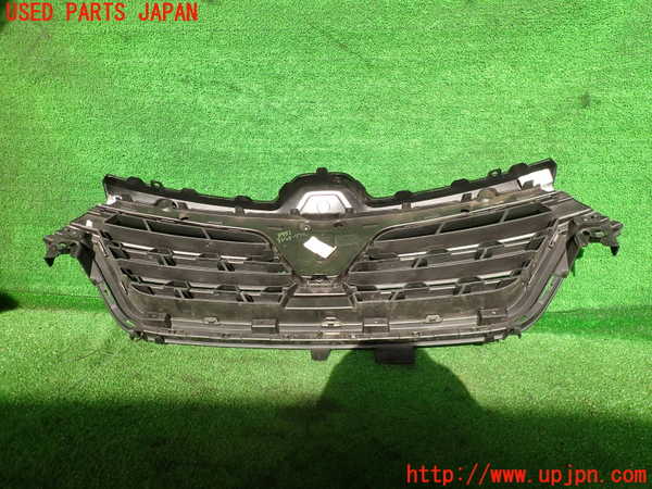 2UPJ-37511050]ルノー・カングー(KFKH5H)ラジエターグリル 中古_m0004.jpg