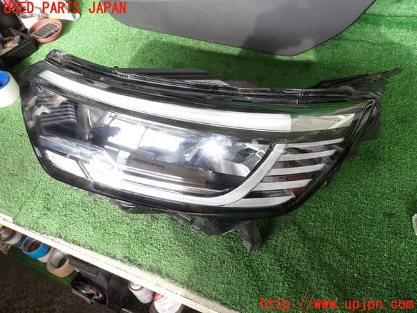 2UPJ-37511132]ルノー・カングー(KFKH5H)左ヘッドライト LED 中古_m0001.jpg