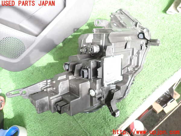 2UPJ-37511132]ルノー・カングー(KFKH5H)左ヘッドライト LED 中古_m0002.jpg