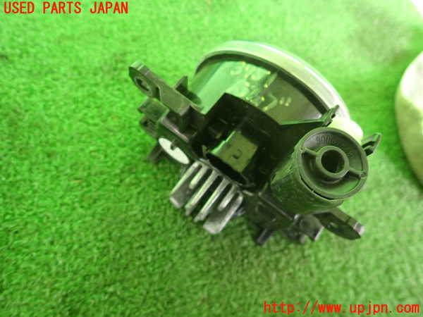 2UPJ-37511180]ルノー・カングー(KFKH5H)右フォグ 中古_m0002.jpg