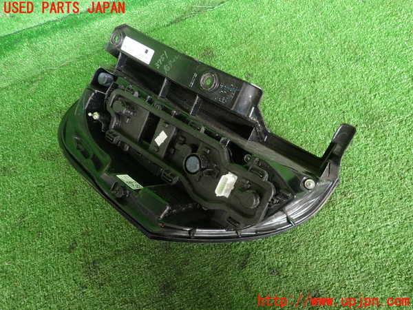 2UPJ-37511530]ルノー・カングー(KFKH5H)右テールランプ 中古_m0002.jpg