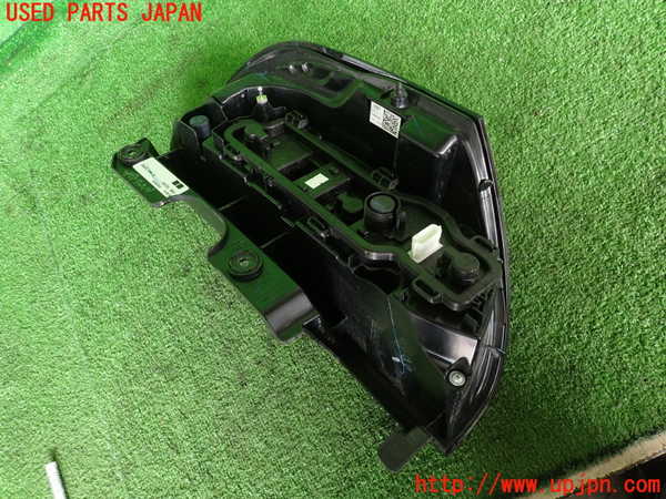 2UPJ-37511536]ルノー・カングー(KFKH5H)左テールランプ 中古_m0002.jpg