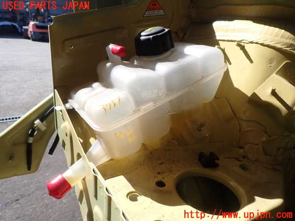 2UPJ-37512410]ルノー・カングー(KFKH5H)ラジエータータンク 中古_m0002.jpg