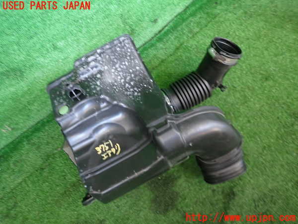 2UPJ-37512560]ルノー・カングー(KFKH5H)エアクリーナーボックス 中古_m0002.jpg
