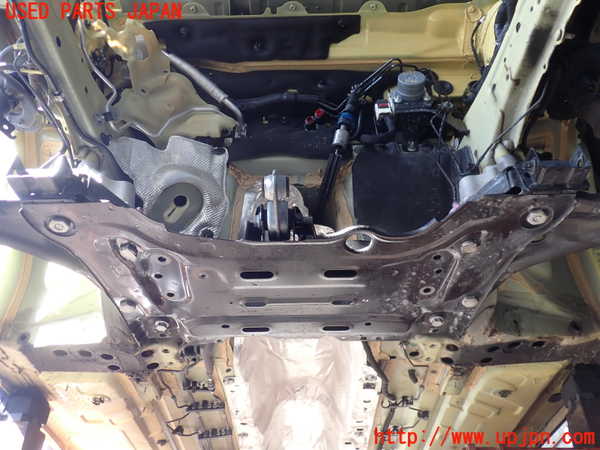 2UPJ-37515285]ルノー・カングー(KFKH5H)フロントメンバー 中古_m0001.jpg