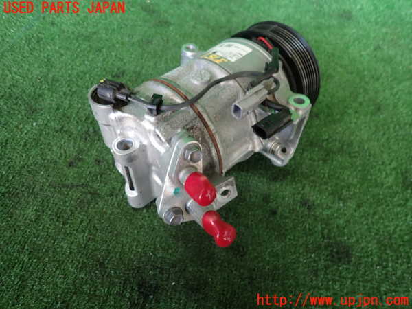 2UPJ-37516025]ルノー・カングー(KFKH5H)エアコンコンプレッサー 中古_m0002.jpg