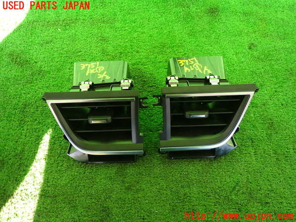 2UPJ-37517526]ルノー・カングー(KFKH5H)エアコン吹き出し口1 (真中) 中古_m0001.jpg