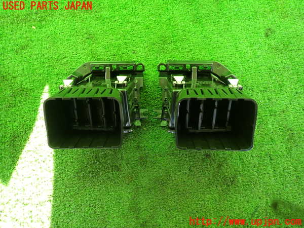 2UPJ-37517526]ルノー・カングー(KFKH5H)エアコン吹き出し口1 (真中) 中古_m0002.jpg