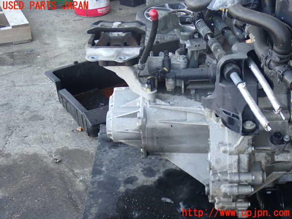2UPJ-37523200]VW up! GTI(アップ GTI)(AADKR)ミッション MT DKR 中古_m0002.jpg