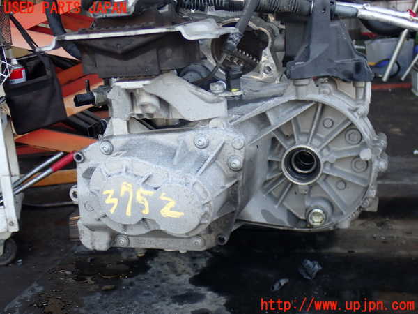 2UPJ-37523200]VW up! GTI(アップ GTI)(AADKR)ミッション MT DKR 中古_m0003.jpg