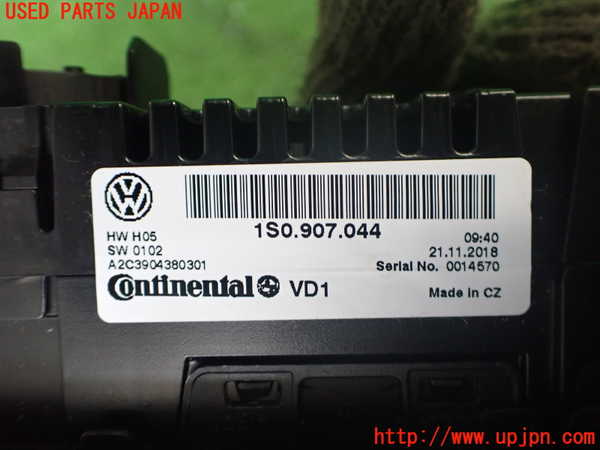 2UPJ-37526066]VW up! GTI(アップ GTI)(AADKR)エアコンスイッチ1 中古_m0003.jpg