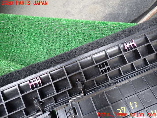 1UPJ-37537772]ジープ・ラングラー アンリミテッド(JL20L)ラゲッジトレイ2 中古_m0003.jpg