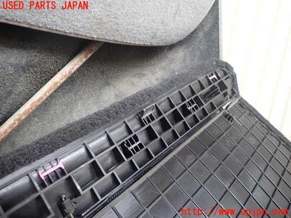 1UPJ-37537772]ジープ・ラングラー アンリミテッド(JL20L)ラゲッジトレイ2 中古_m0004.jpg