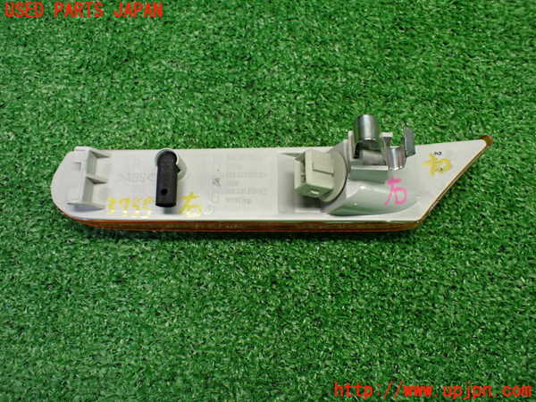 5UPJ-37551160]ポルシェ・ボクスター(98667)右ウィンカーレンズ 中古_m0002.jpg