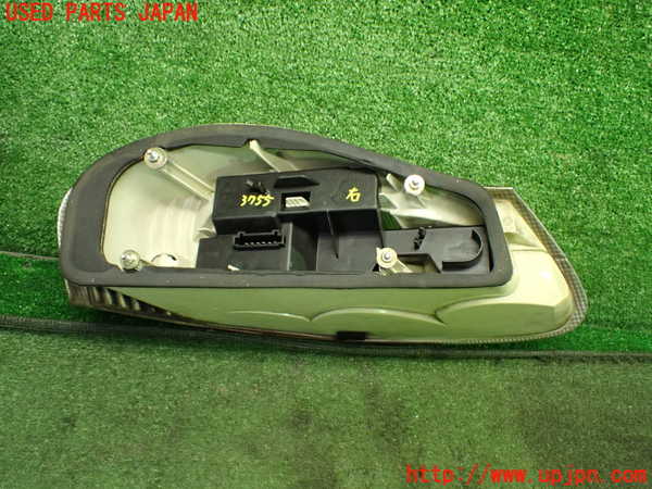 1UPJ-37551530]ポルシェ・ボクスター(98667)右テールランプ 中古_m0002.jpg