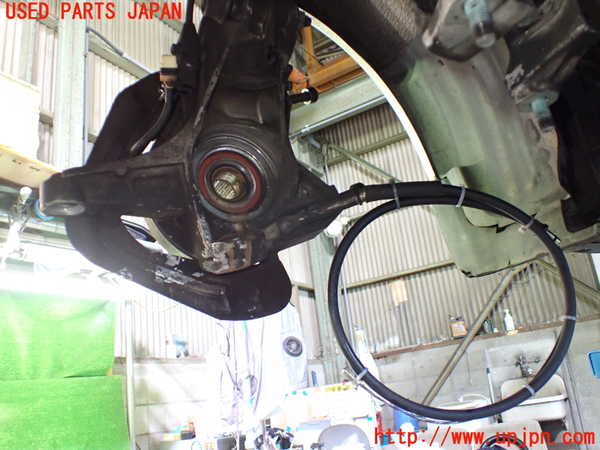 1UPJ-37554305]ポルシェ・ボクスター(98667)左リアナックルハブ 中古_m0002.jpg