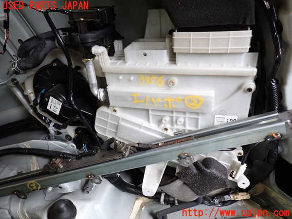 1UPJ-37566082]アルファードG(ANH10W)エバポレーター2 中古_m0001.jpg