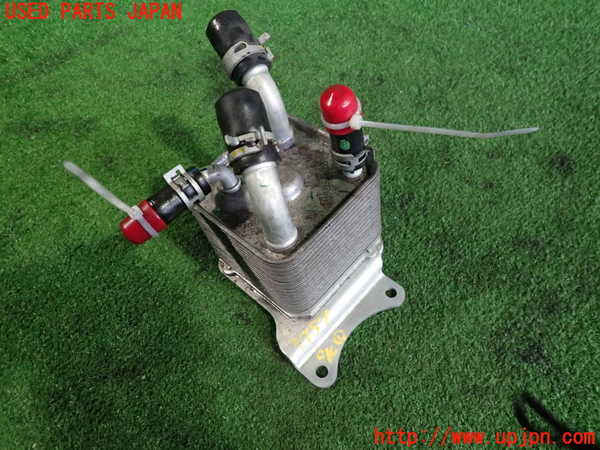5UPJ-37572481]クラウン ハイブリッド(AZSH20)オイルクーラー1 中古_m0001.jpg