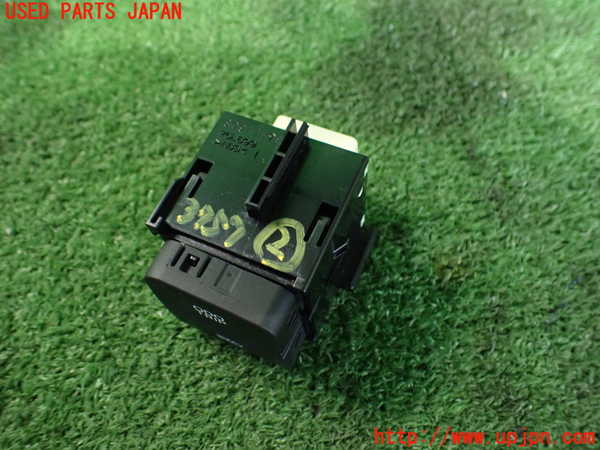 5UPJ-37576307]クラウン ハイブリッド(AZSH20)スイッチ2 (ODO TRIP) 中古_m0002.jpg