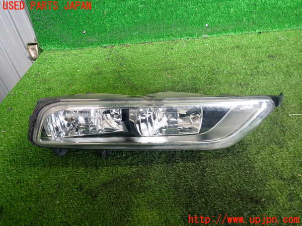 5UPJ-37581180]VW パサート(Passat) ヴァリアント(Variant)(3CCAX)右フォグ 中古_m0001.jpg