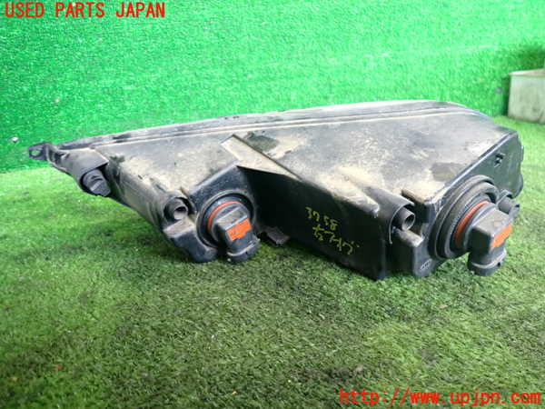 5UPJ-37581180]VW パサート(Passat) ヴァリアント(Variant)(3CCAX)右フォグ 中古_m0002.jpg