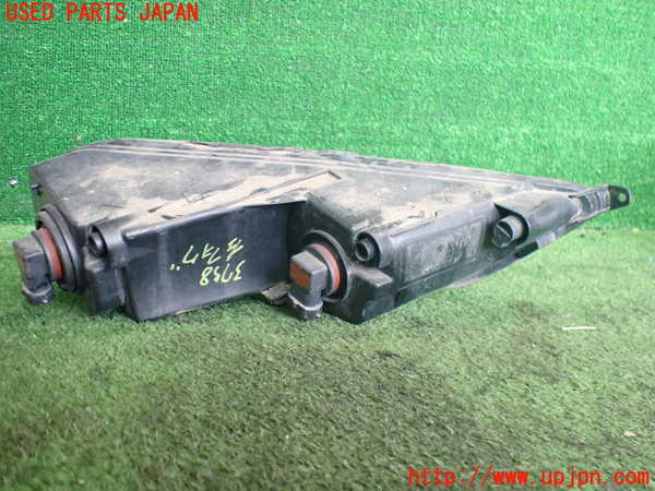 2UPJ-37581182]VW パサート(Passat) ヴァリアント(Variant)(3CCAX)左フォグ 中古_m0002.jpg
