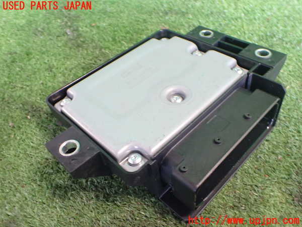 2UPJ-37586147]VW パサート(Passat) ヴァリアント(Variant)(3CCAX)コンピューター2 中古 3AA907801J_m0002.jpg