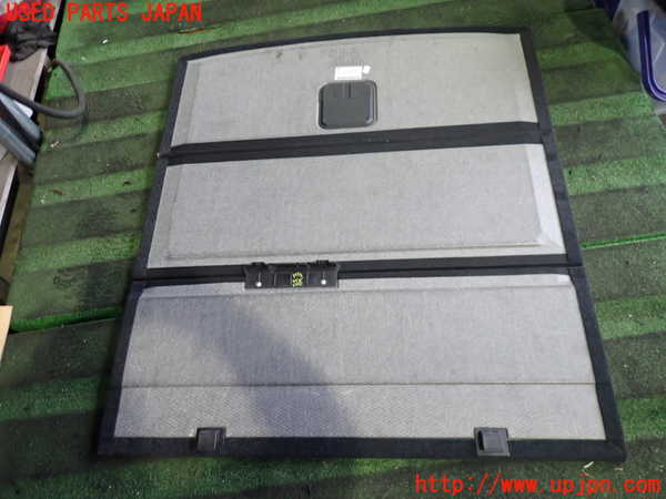 5UPJ-37587771]VW パサート(Passat) ヴァリアント(Variant)(3CCAX)ラゲッジトレイ1 中古_m0002.jpg