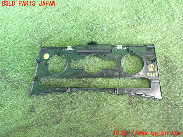 2UPJ-37587692]VW パサート(Passat) ヴァリアント(Variant)(3CCAX)内装トリム類2 中古_m0002.jpg