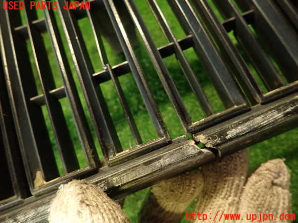 2UPJ-37591050]セドリック 4ドアハードトップ(430)ラジエターグリル (ジャンク品) 中古_m0005.jpg