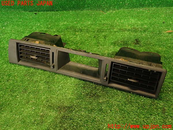 2UPJ-37597526]セドリック 4ドアハードトップ(430)エアコン吹き出し口1 (真中) 中古_m0001.jpg