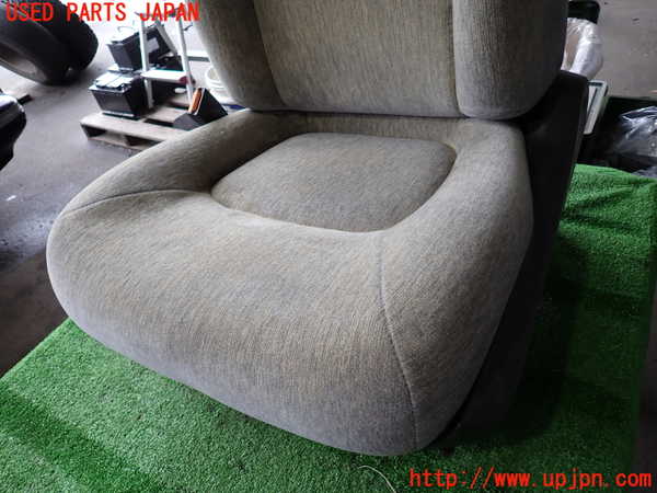 2UPJ-37607065]グロリア シーマ(セドリック シーマ)(FPAY31)助手席シート 中古_m0002.jpg