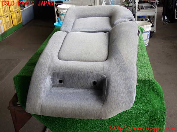 2UPJ-37607405]グロリア シーマ(セドリック シーマ)(FPAY31)右リアシート 中古_m0002.jpg
