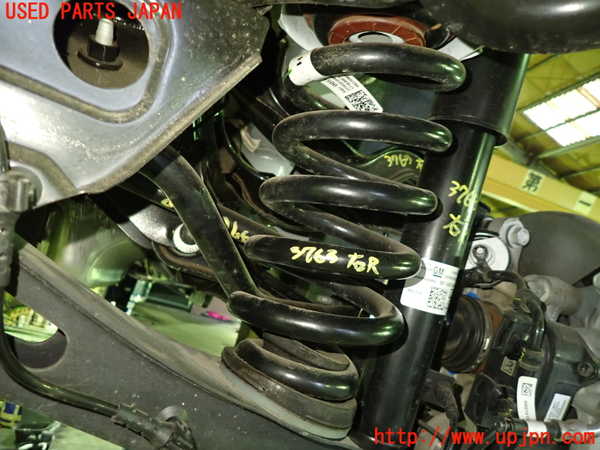 1UPJ-37635100]キャデラック・XT5(C1UL)右リアスプリング 中古_m0001.jpg