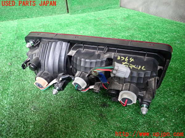 1UPJ-37641530]ジムニー(JB64W)右テールランプ 中古_m0002.jpg