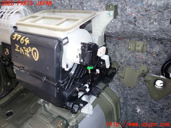 1UPJ-37646081]ジムニー(JB64W)エバポレーター1 中古_m0002.jpg