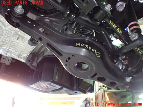 1UPJ-37655227]カローラ ツーリング ハイブリッド(ZWE219W)左リアロアアーム2 中古_m0001.jpg