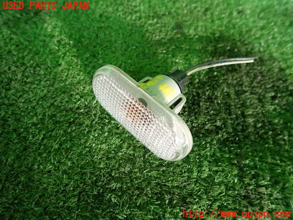 2UPJ-37671160]ルノー・カングー(KWH5F)右ウィンカーレンズ 中古_m0001.jpg