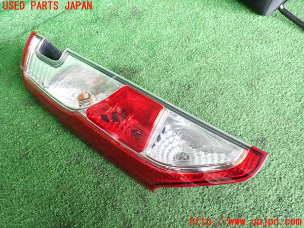 2UPJ-37671536]ルノー・カングー(KWH5F)左テールランプ 中古_m0001.jpg