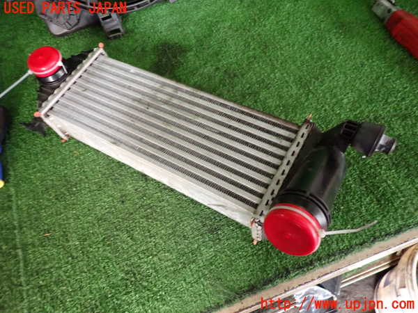 5UPJ-37672451]ルノー・カングー(KWH5F)インタークーラー1 中古_m0003.jpg