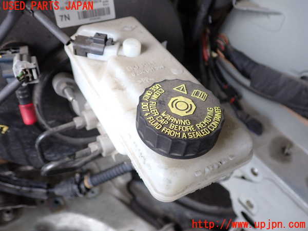 2UPJ-37674050]ルノー・カングー(KWH5F)ブレーキマスターシリンダー 中古_m0001.jpg