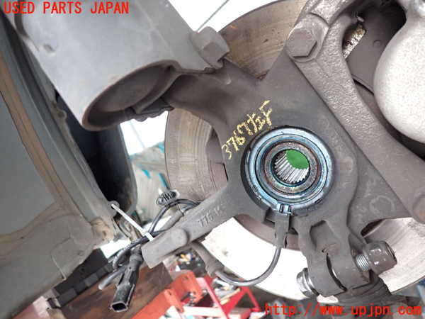 2UPJ-37674295]ルノー・カングー(KWH5F)左フロントナックルハブ 中古_m0001.jpg