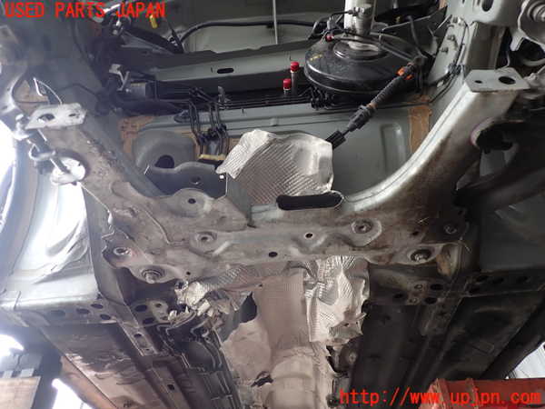 2UPJ-37675285]ルノー・カングー(KWH5F)フロントメンバー 中古_m0001.jpg