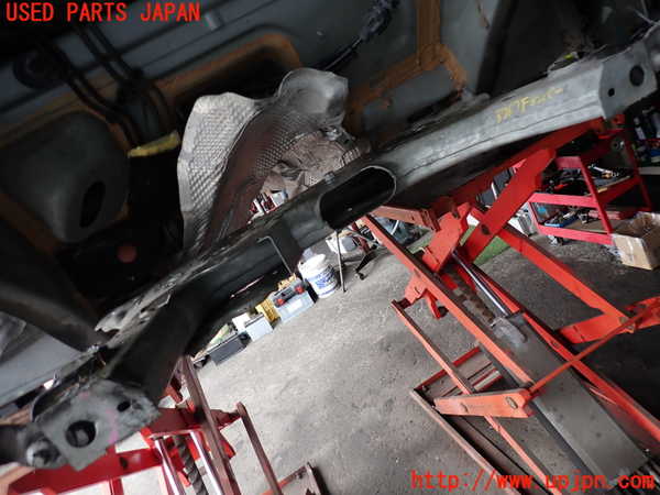 2UPJ-37675285]ルノー・カングー(KWH5F)フロントメンバー 中古_m0002.jpg