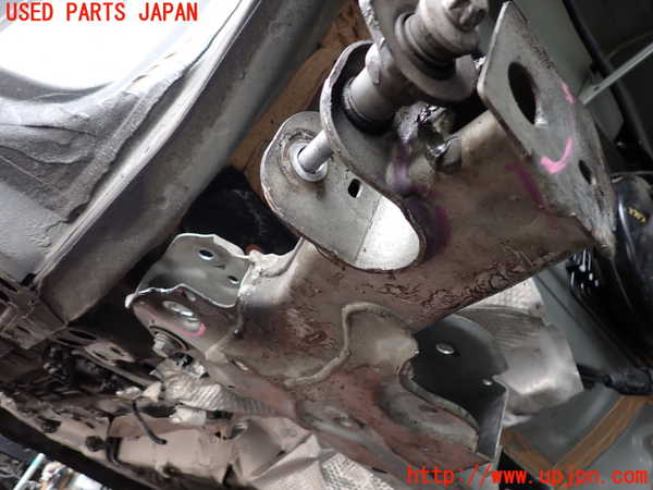 2UPJ-37675285]ルノー・カングー(KWH5F)フロントメンバー 中古_m0003.jpg