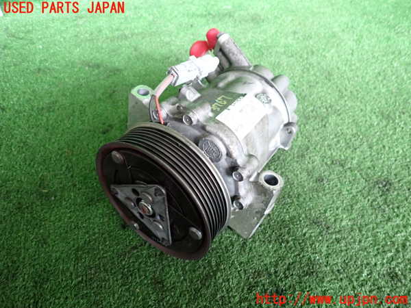 2UPJ-37676025]ルノー・カングー(KWH5F)エアコンコンプレッサー 中古_m0001.jpg