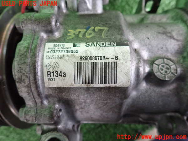 2UPJ-37676025]ルノー・カングー(KWH5F)エアコンコンプレッサー 中古_m0003.jpg